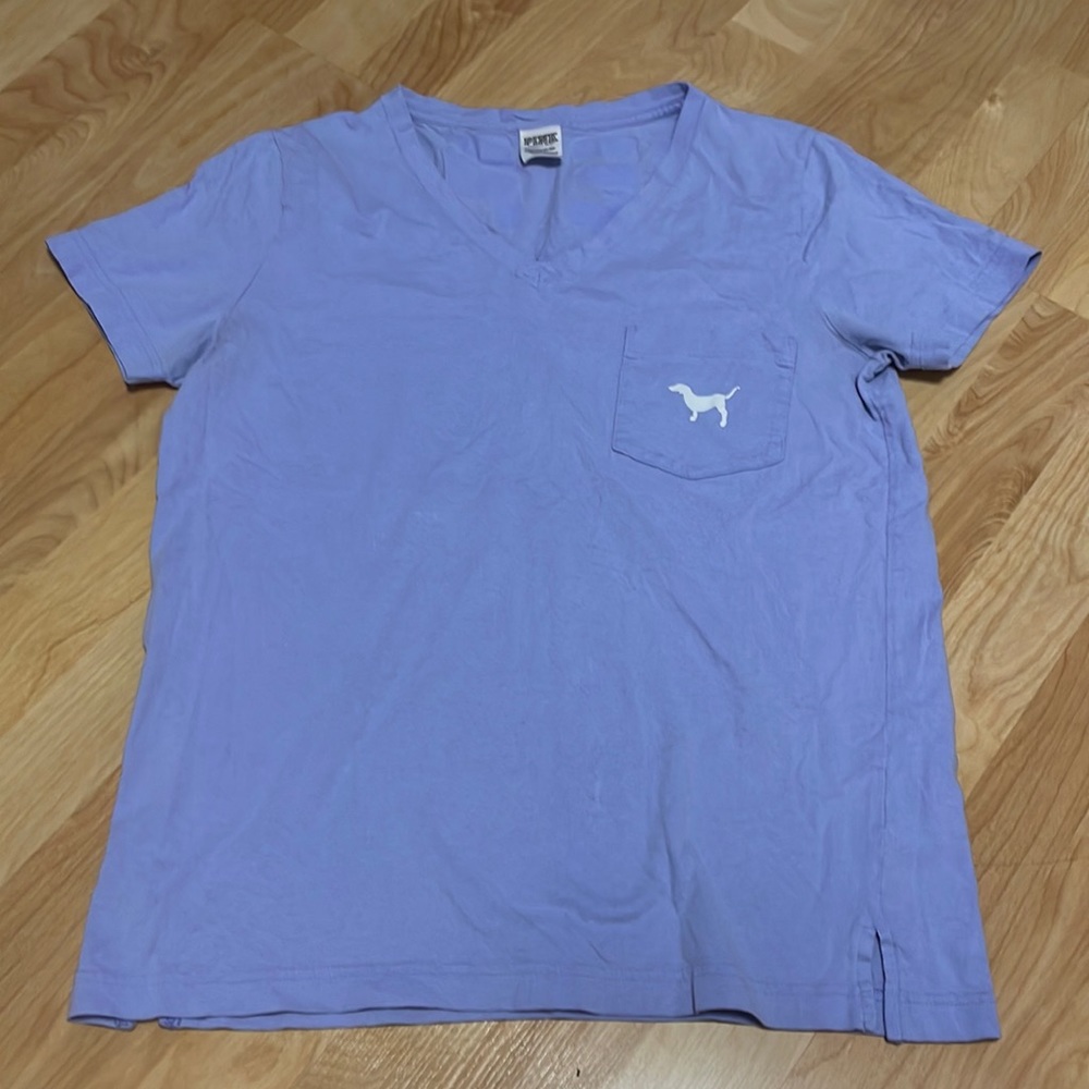 VS PINK v-neck